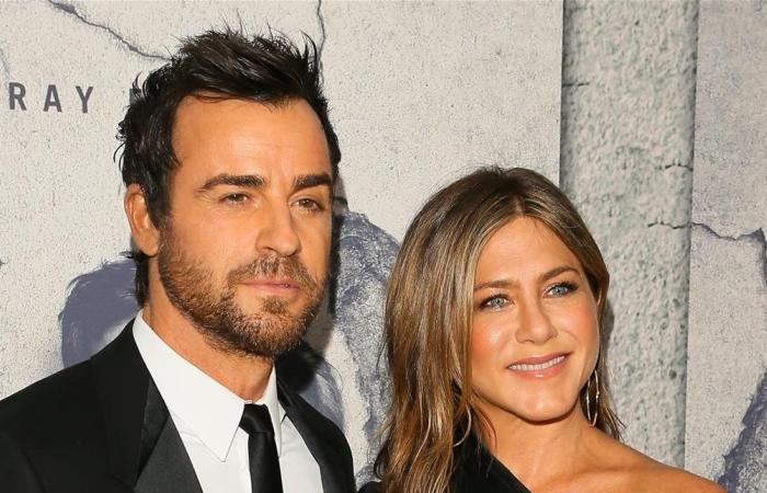 هذا ما قامت به جينيفر أنيستون مع طليقها