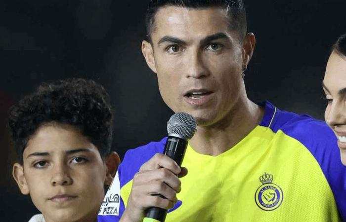 حلم "جونيور" يقترب من التحقق.. هل سيلعب رونالدو مع نجله؟