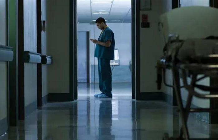 تعرّضت لإصابة.. فنانة شهيرة تخضع لعملية جراحية وتطلب الدعاء من الجمهور (صور)