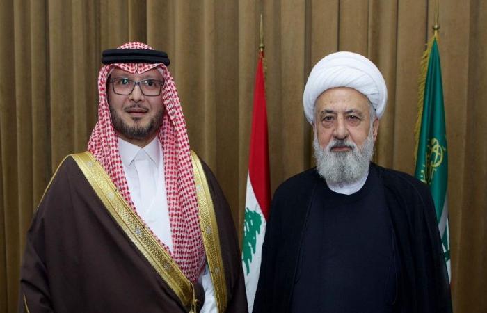 لقاء يجمع الخطيب وبخاري حول تحصين السلم الأهلي في لبنان