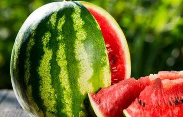 بطيخ مرشوش ومسرطن في الأسواق.. وهذا ما أعلنته وزارة الزراعة