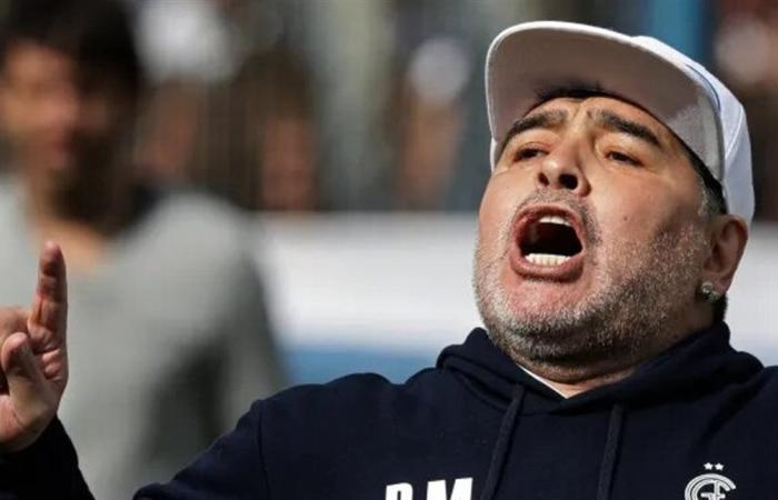 بعد سنوات على رحيله.. كشف المستور عن الحالة النفسية لدييغو مارادونا