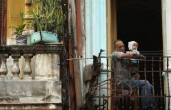 خلاف بين الجيران يتحول إلى ضرب مبرح ويثير استنكاراً على الإنترنت