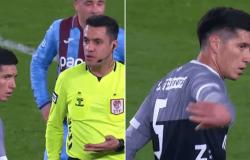 لقطة تشعل الجدل في تركيا.. لاعب يرفض الخروج وبديله يعود للدكة (فيديو)