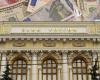 البنك المركزي الروسي يرفع الحظر عن البيع بالمزايدات العلنية في البورصة