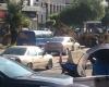 بـ"الجرافات".. مواطنون يقطعون طريقاً في طرابلس