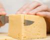 تناول الجبن قد يقلل خطر الإصابة بالخرف... دراسة تكشف!