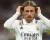 بالصور.. مودريتش يغادر ريال مدريد باكيا